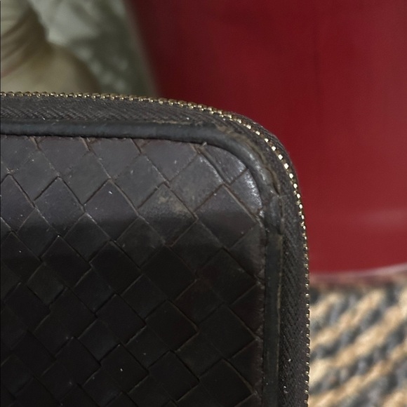 Bottega Veneta Dark Brown Woven Wallet - Picture 4 of 11